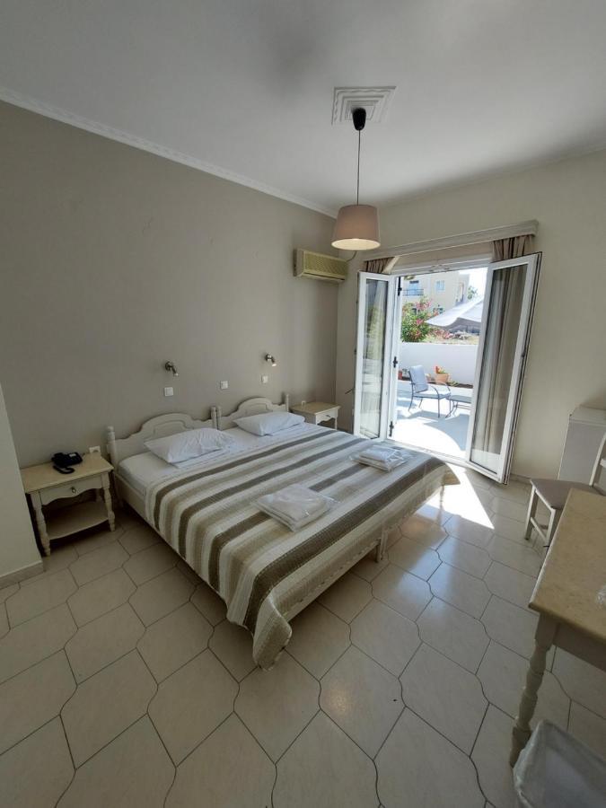 Kamári Alkyon Hotel מראה חיצוני תמונה